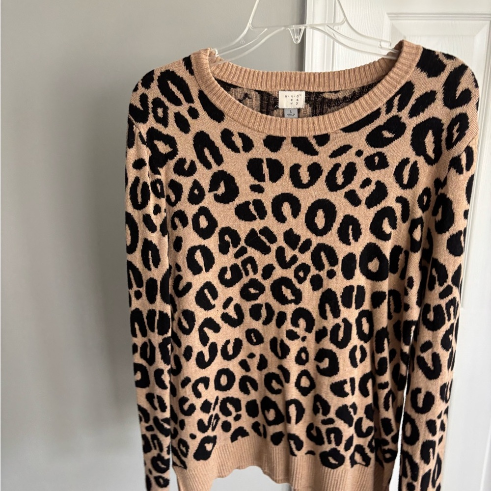a new day Leopard Print Sweater - Black and Tan